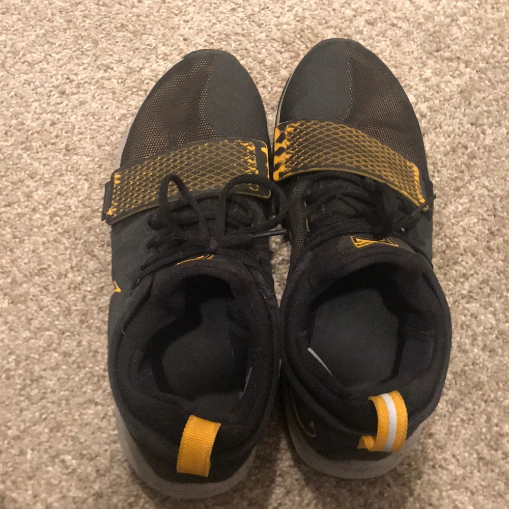 Nike basketball shoes - Picture 6 of 6